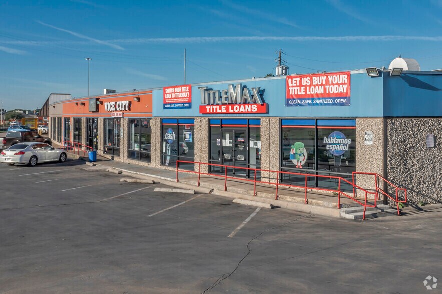 More Photos Of 9147 Skillman St, Dallas Unknown For Lease