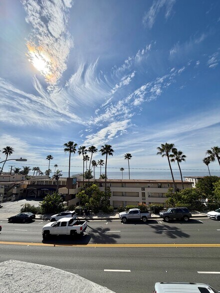 More Photos Of 653 Ramona Ave - Office/Live-Work, Laguna Beach Office For Lease