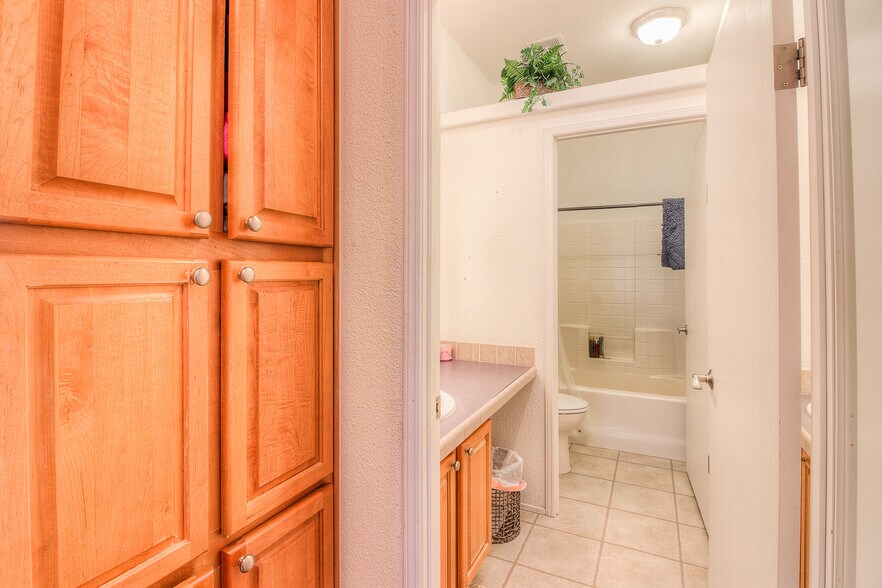 More Photos Of 139802 W Johnson Rd, Prosser Industrial For Sale