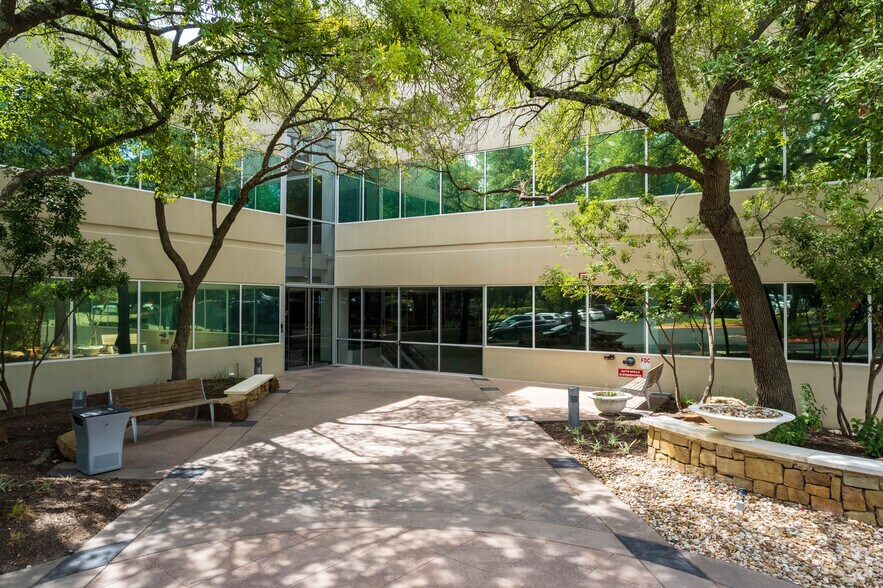 More Photos Of 9020 N Capital of Texas Hwy, Austin Office For Lease