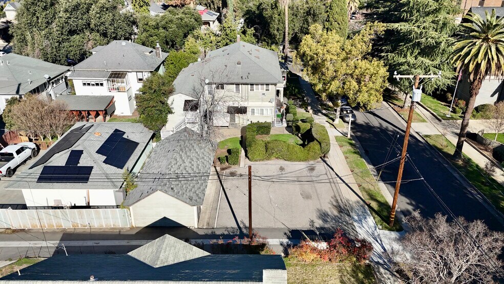 More Photos Of 101 W Fern, Redlands Apartments For Sale