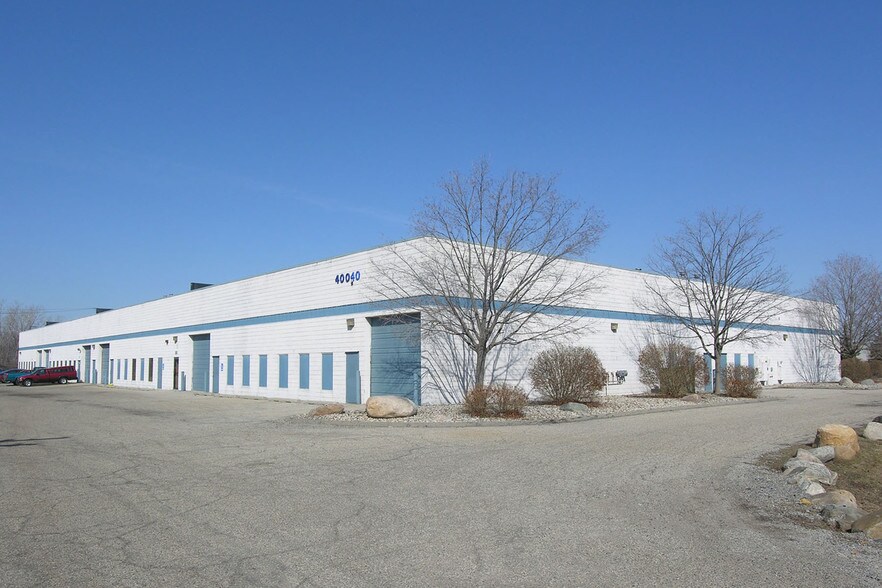 More Photos Of 40040 Grand River Ave, Novi Warehouse For Lease
