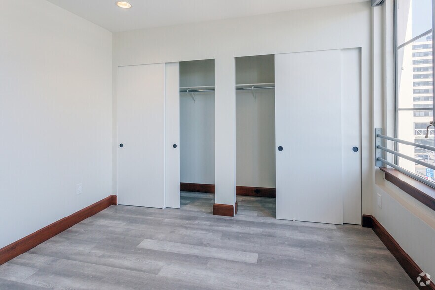 More Photos Of 110 W Ocean Blvd, Long Beach Apartments For Sale