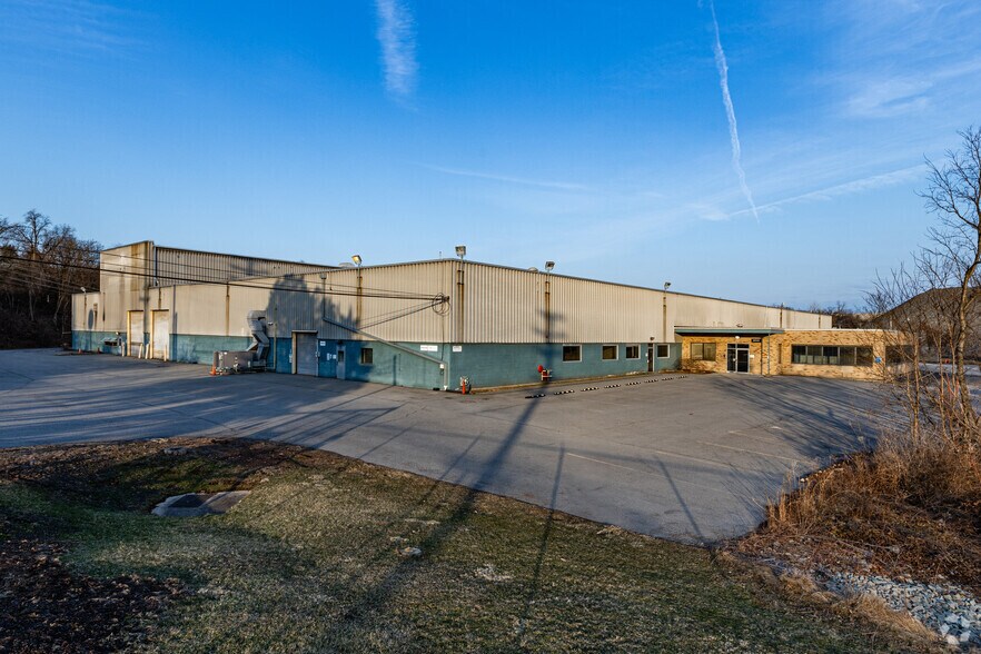 Primary Photo Of 4930 Buttermilk Hollow Rd, West Mifflin Manufacturing For Lease