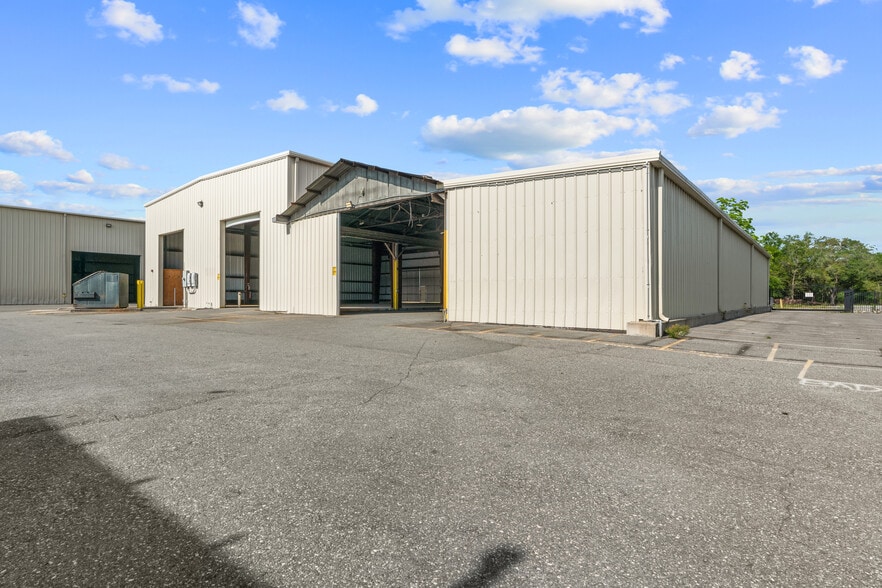 More Photos Of 1118 N Magnolia Ave, Ocala Warehouse For Sale