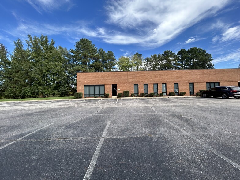 More Photos Of 2623 Park Ave, Petersburg Medical For Lease