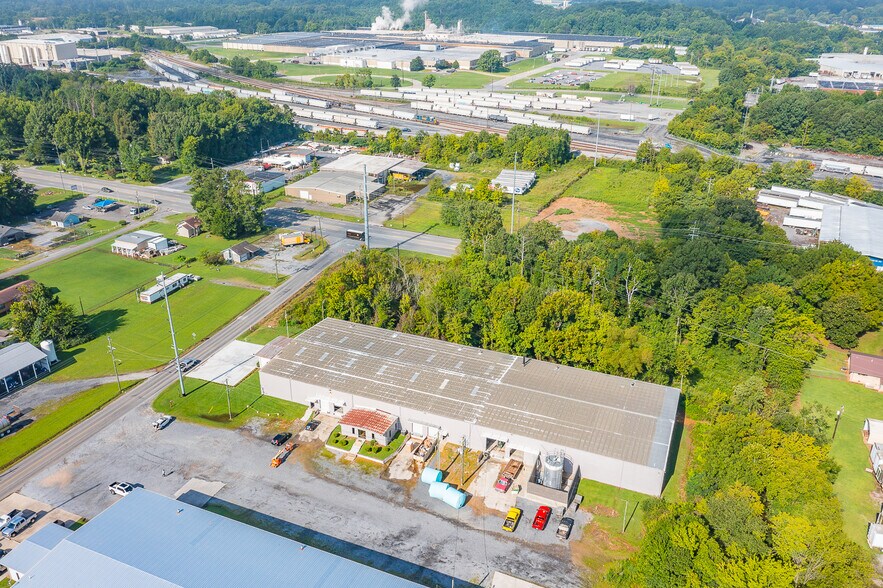 More Photos Of 506 Bear Creek Rd, Dalton Manufacturing For Sale