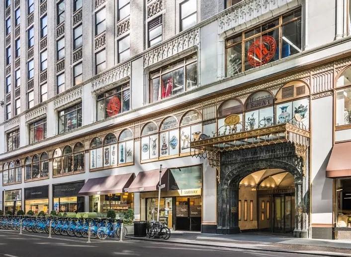 More Photos Of 515 Madison Ave, New York Office For Lease