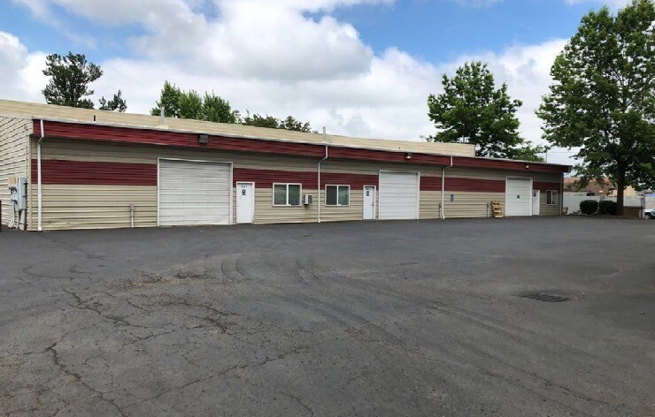 More Photos Of 2952 Allane Ave, Eugene Warehouse For Lease