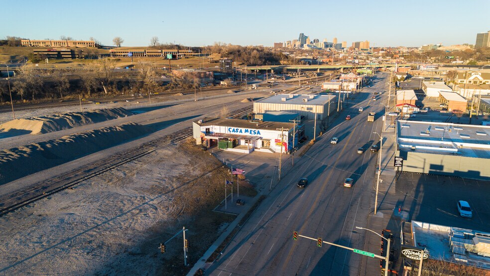 More Photos Of 3054 Southwest Blvd, Kansas City Warehouse For Sale