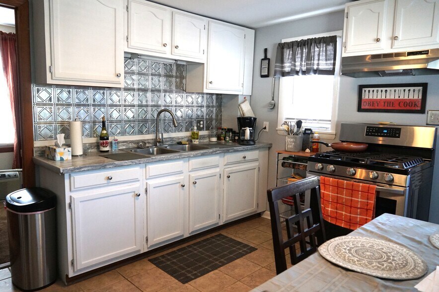 More Photos Of 430 Broadway, Schenectady General Retail For Sale