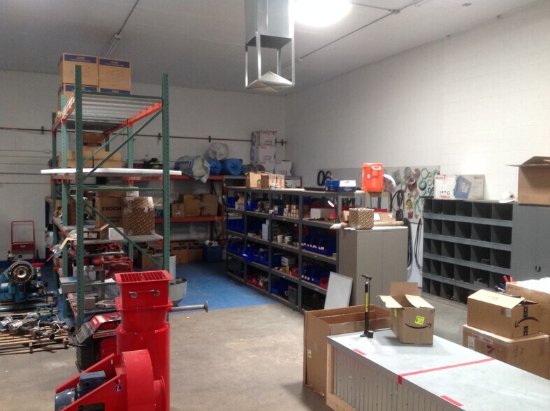 More Photos Of 4120 E Madison St, Phoenix Warehouse For Lease