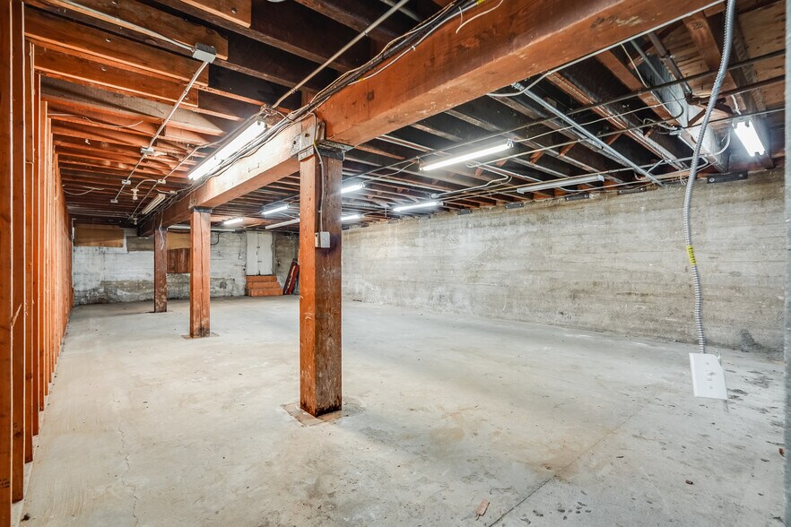 More Photos Of 512-520 Grant Ave, San Francisco Apartments For Sale