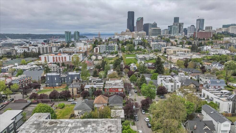 More Photos Of 172 16th Ave, Seattle Multifamily For Sale