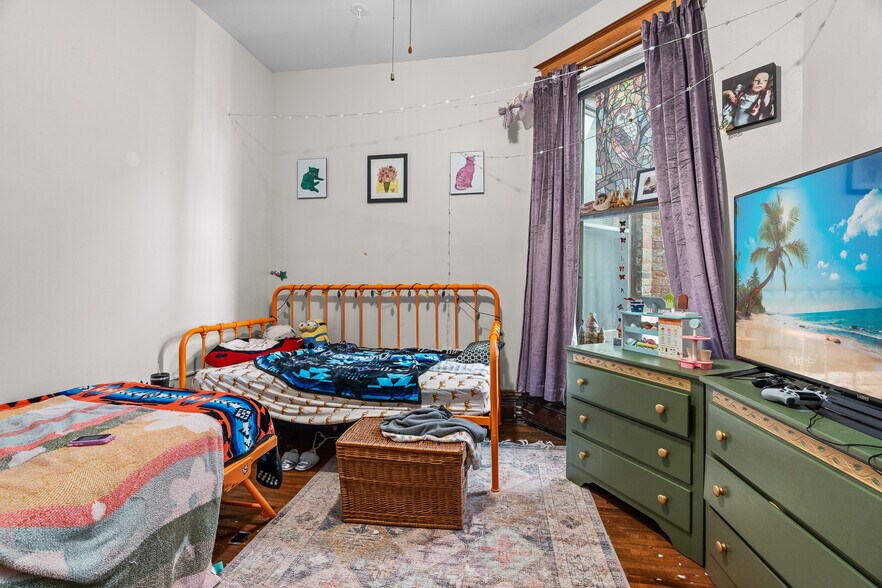 More Photos Of 583 Holly Ave, Saint Paul Apartments For Sale