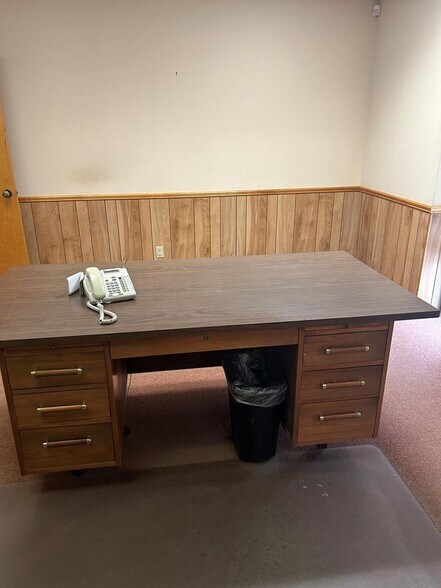 More Photos Of 818 N Raguet St, Lufkin Light Distribution For Sale