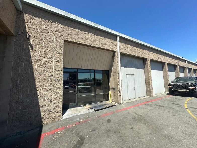 More Photos Of 5436 Holt Blvd, Montclair Auto Repair For Lease