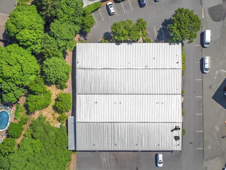 More Photos Of 10 Rainbow Ter, Danvers Warehouse For Lease