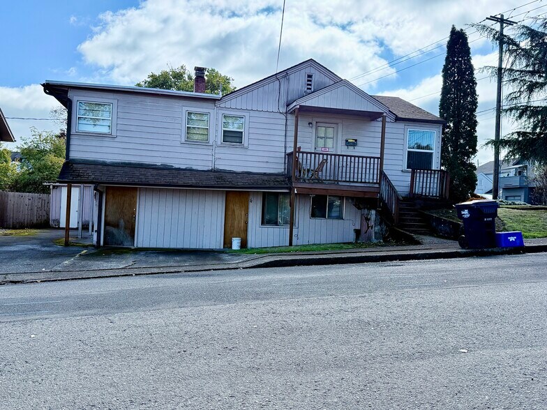 More Photos Of 2301 Willamette St, Eugene Apartments For Sale