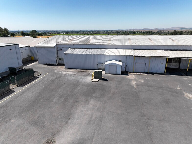 More Photos Of 34075 E Walls Rd, Hermiston Food Processing For Lease