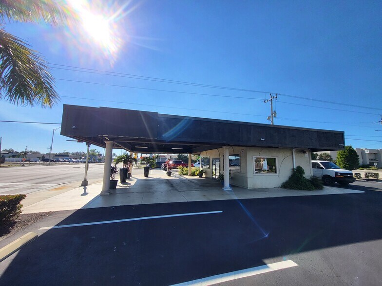 More Photos Of 2160 Cleveland Ave, Fort Myers Auto Dealership For Sale