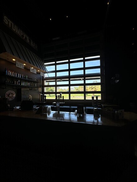 More Photos Of 201 E Center St, Tarpon Springs Bar For Lease