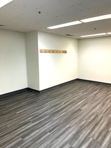 More Photos Of 205 Washington St, Burlington Office For Lease