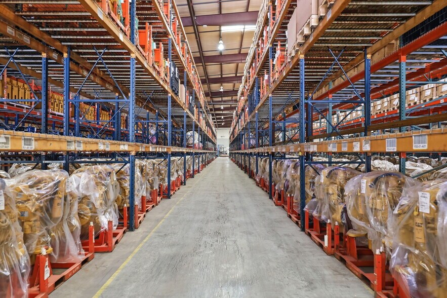 More Photos Of 1526 S Brightleaf Blvd, Smithfield Warehouse For Lease