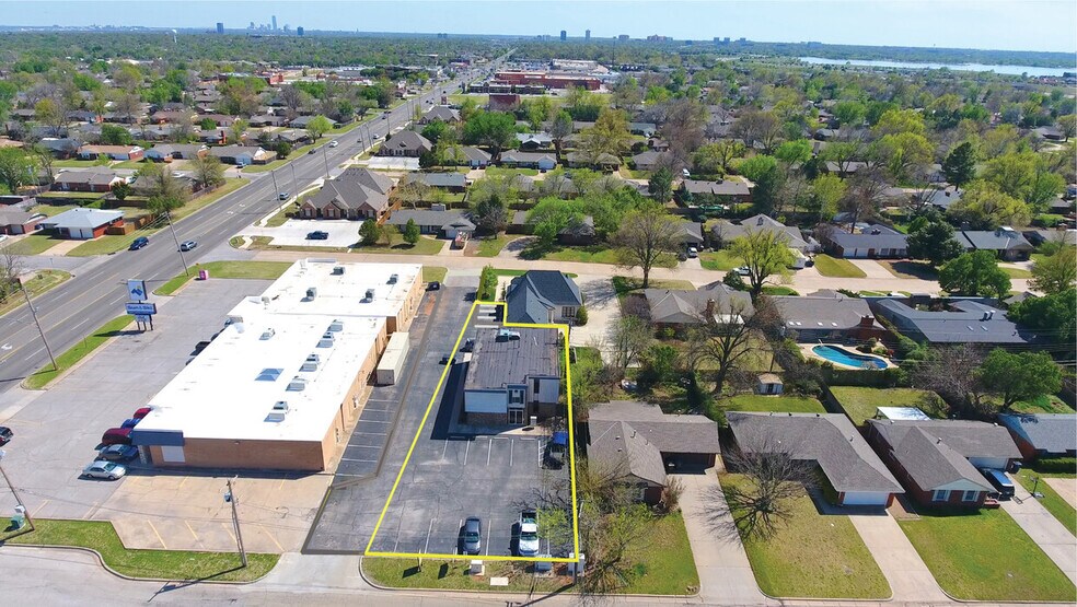 More Photos Of 2912 Lakeside Dr, Oklahoma City Office For Sale