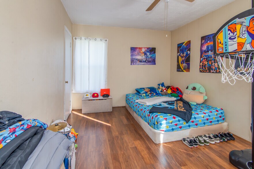 More Photos Of 1332 W Beecher Rd, Adrian Storefront For Sale