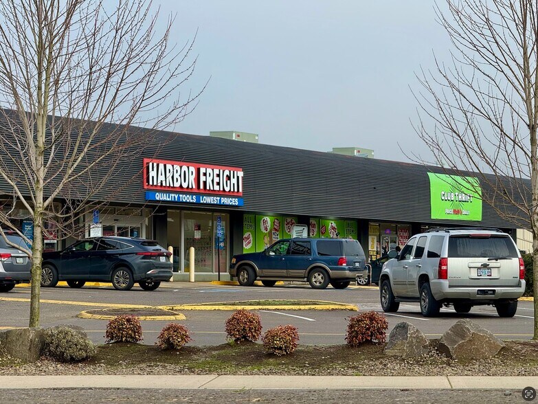 More Photos Of 2175 W 7th Ave, Eugene Freestanding For Lease