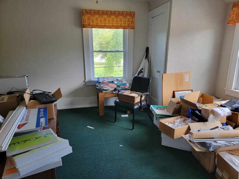 More Photos Of 115 W Blue Ridge St, Stuart Office For Sale