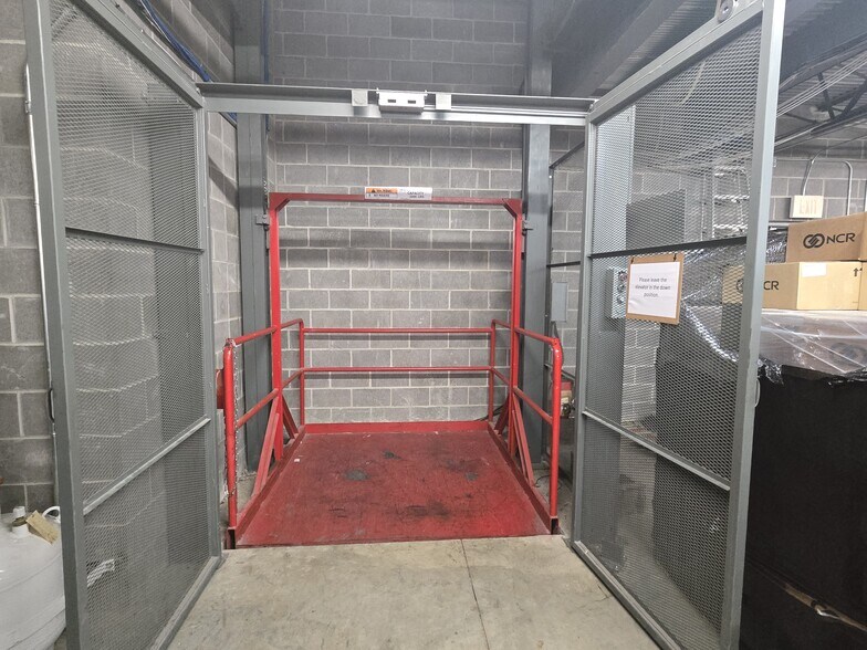 More Photos Of 720 W 20th St, Pittsburg Manufacturing For Sale