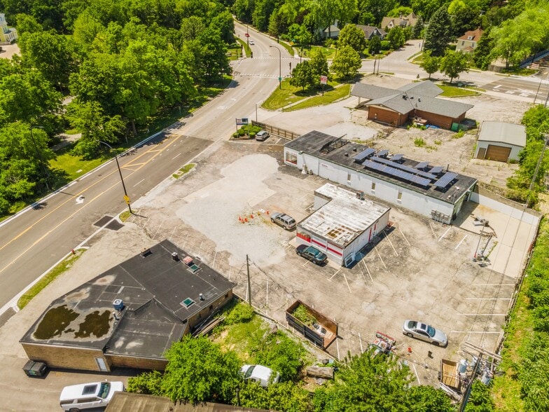 More Photos Of 618-628 1st, Geneva Carwash For Sale