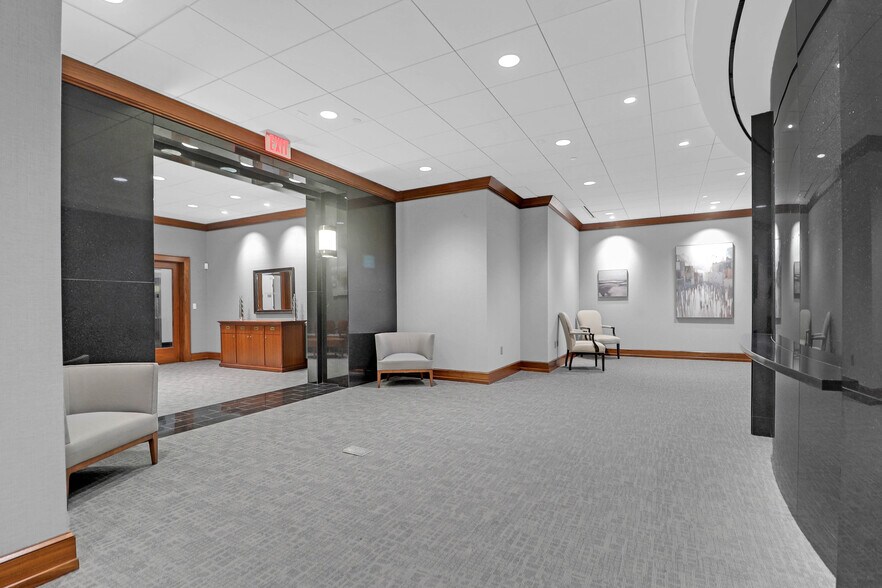 More Photos Of 40 Calhoun St, Charleston Office For Lease