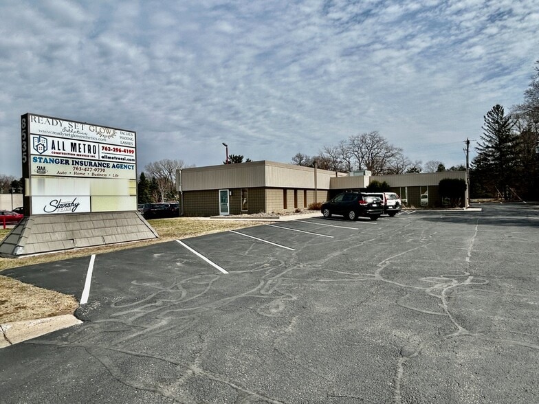 Primary Photo Of 8535 NE Central Ave, Blaine Office For Sale