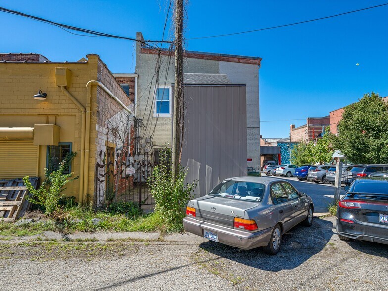 More Photos Of 58 Broadway St, Asheville Storefront Retail Residential For Sale