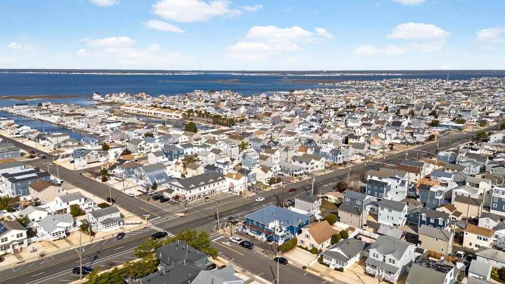 More Photos Of 65 Grand Central Ave, Lavallette Storefront Retail Residential For Sale