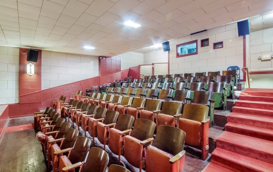 More Photos Of 115 Mashell N ave, Eatonville Movie Theatre For Sale
