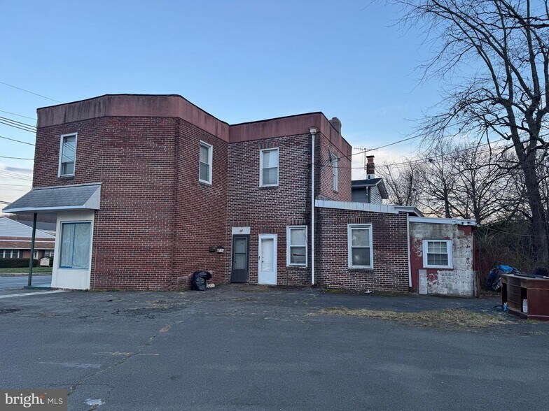 More Photos Of 2128 Spruce St, Trenton Storefront Retail Residential For Sale