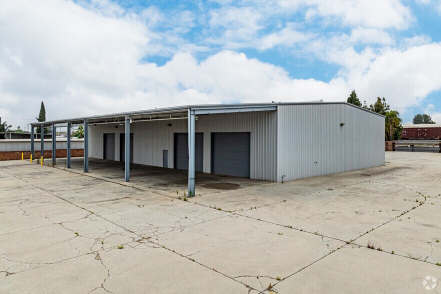 More Photos Of 5551 State St, Montclair Service For Lease