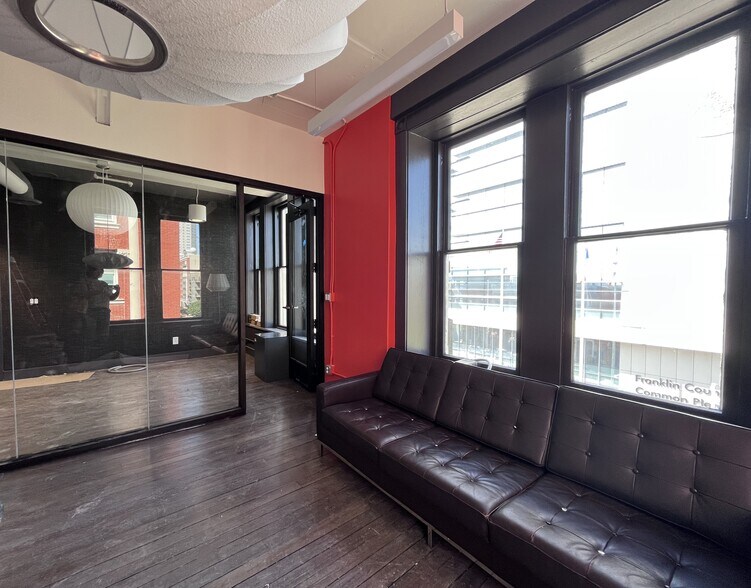 More Photos Of 326-328 S High St, Columbus Office Residential For Sale