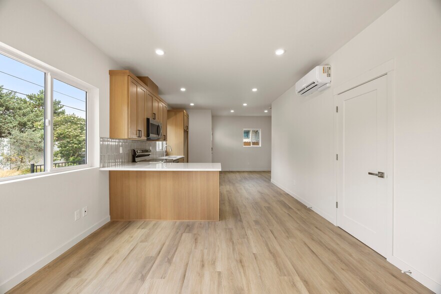 More Photos Of 5860 N Missouri Ave, Portland Apartments For Sale