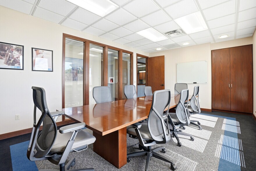 More Photos Of 925 Triple Crown Ave, Yakima Office For Sale