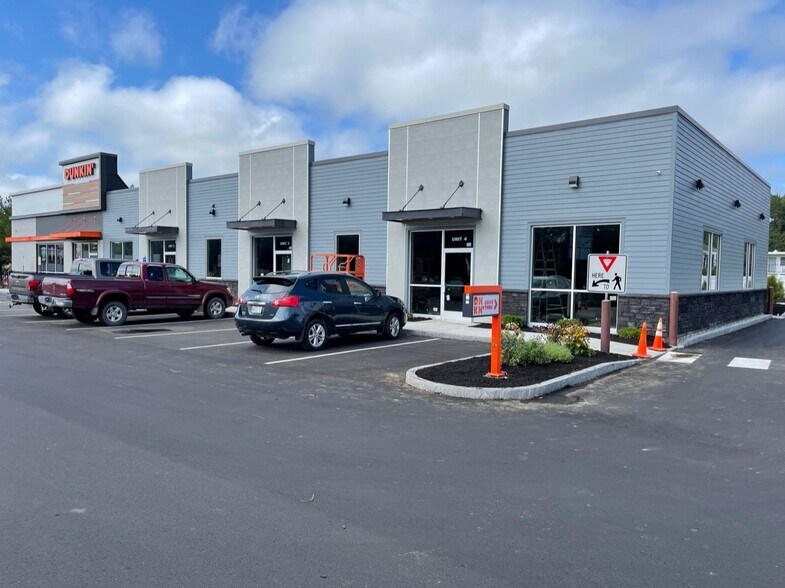 More Photos Of 1779 Washington St, Auburn Fast Food For Lease