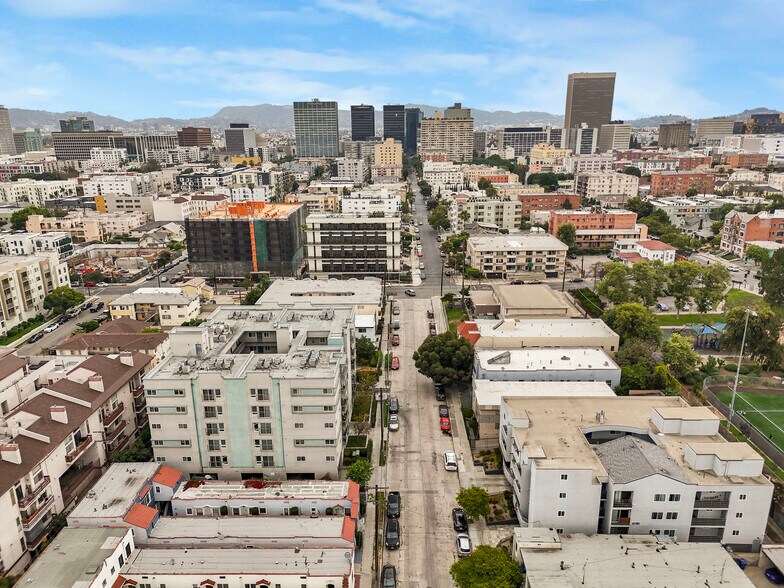 More Photos Of 975 S Ardmore Ave, Los Angeles Apartments For Sale