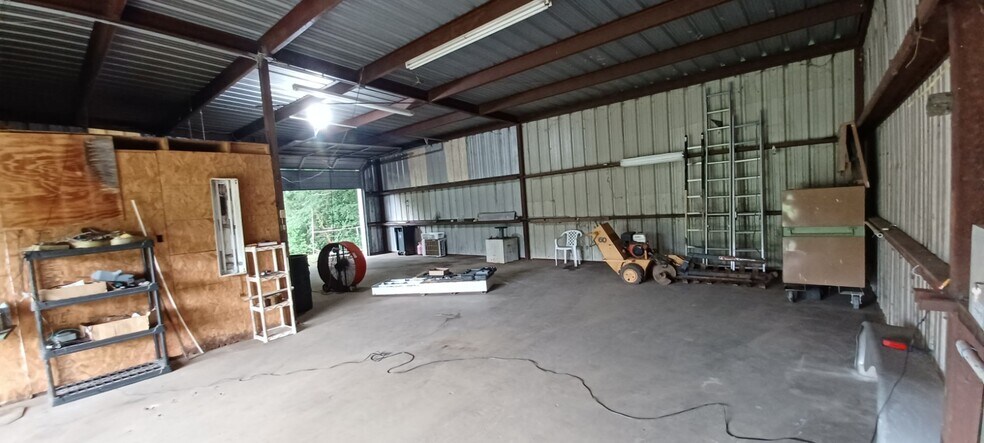 More Photos Of 4350 Highway 59 South, Shepherd Distribution For Sale