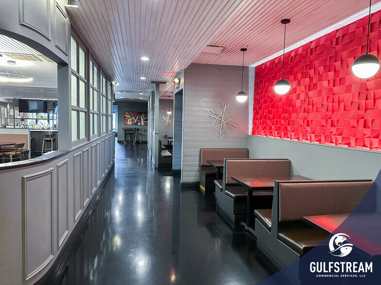 More Photos Of 200 Commerce Dr, Elizabethtown Restaurant For Sale