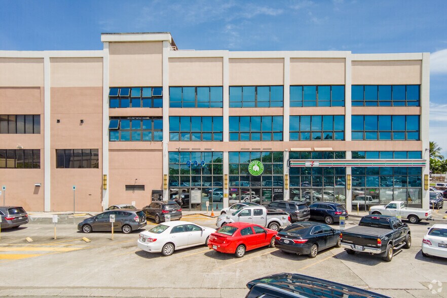 More Photos Of 800-900 N Nimitz Hwy, Honolulu Warehouse For Lease