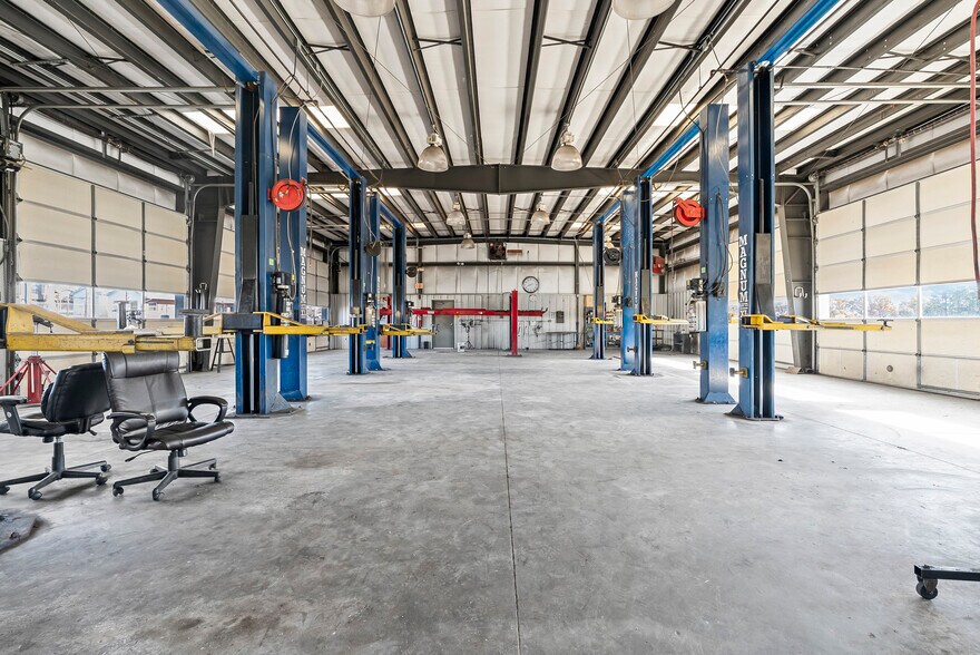 More Photos Of 1336 Main St, Dillwyn Auto Dealership For Sale